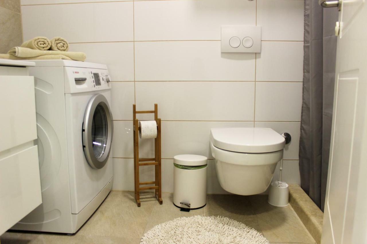 Apartment Pino Pucisca Buitenkant foto